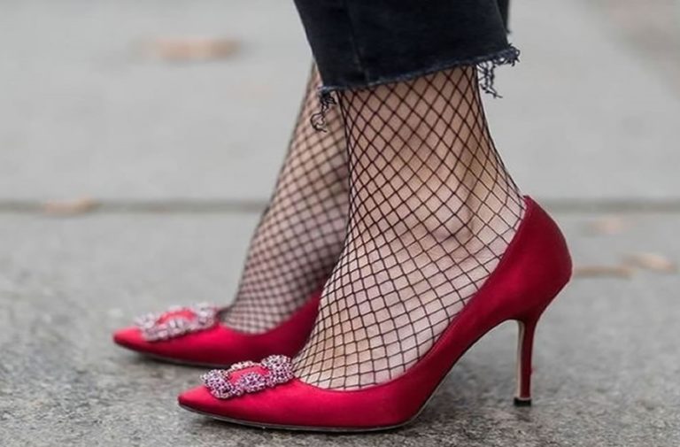 Abbasserò La Testa Solo Per Guardare Le Scarpe